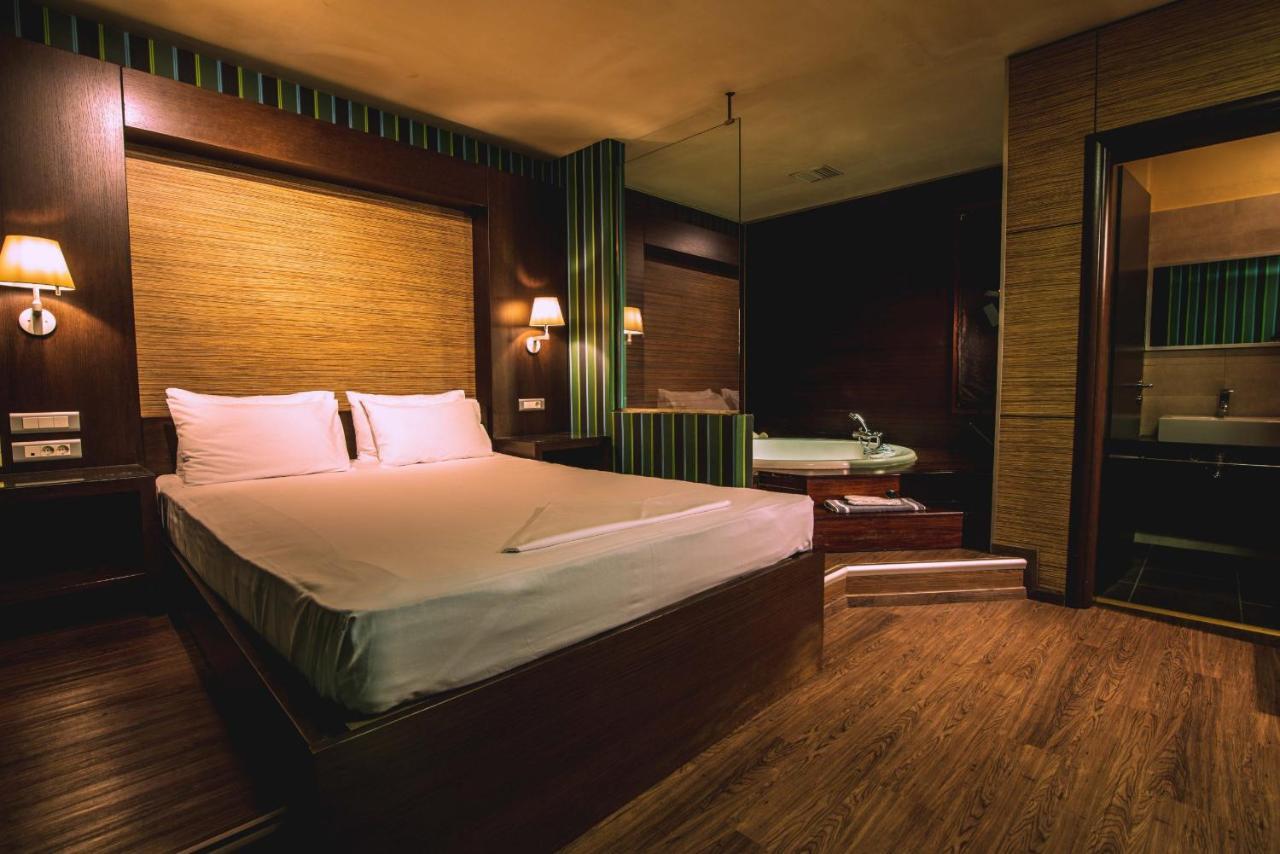 Ruby Rooms Kifisia - Adults Only เอเธนส์ ภายนอก รูปภาพ