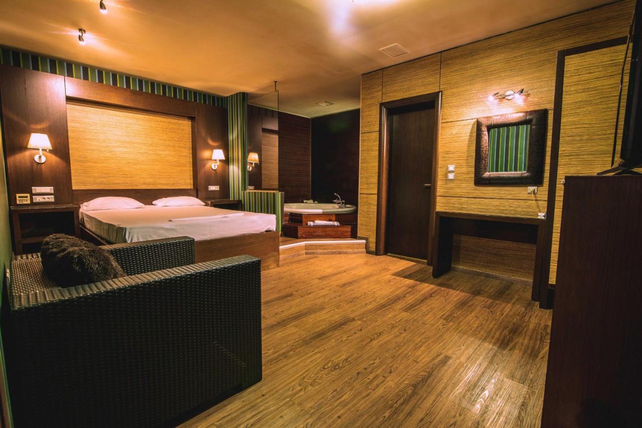 Ruby Rooms Kifisia - Adults Only เอเธนส์ ภายนอก รูปภาพ
