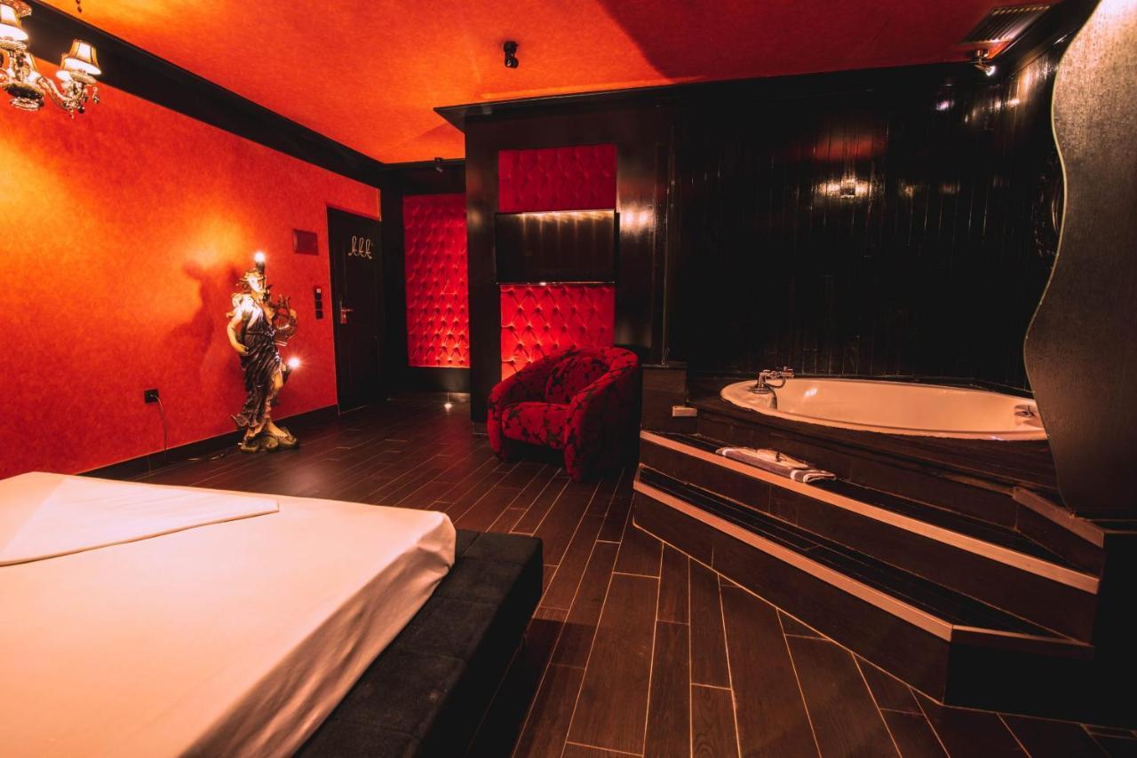 Ruby Rooms Kifisia - Adults Only เอเธนส์ ภายนอก รูปภาพ